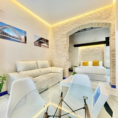 Philippe'S Home Triana Siviglia Esterno foto